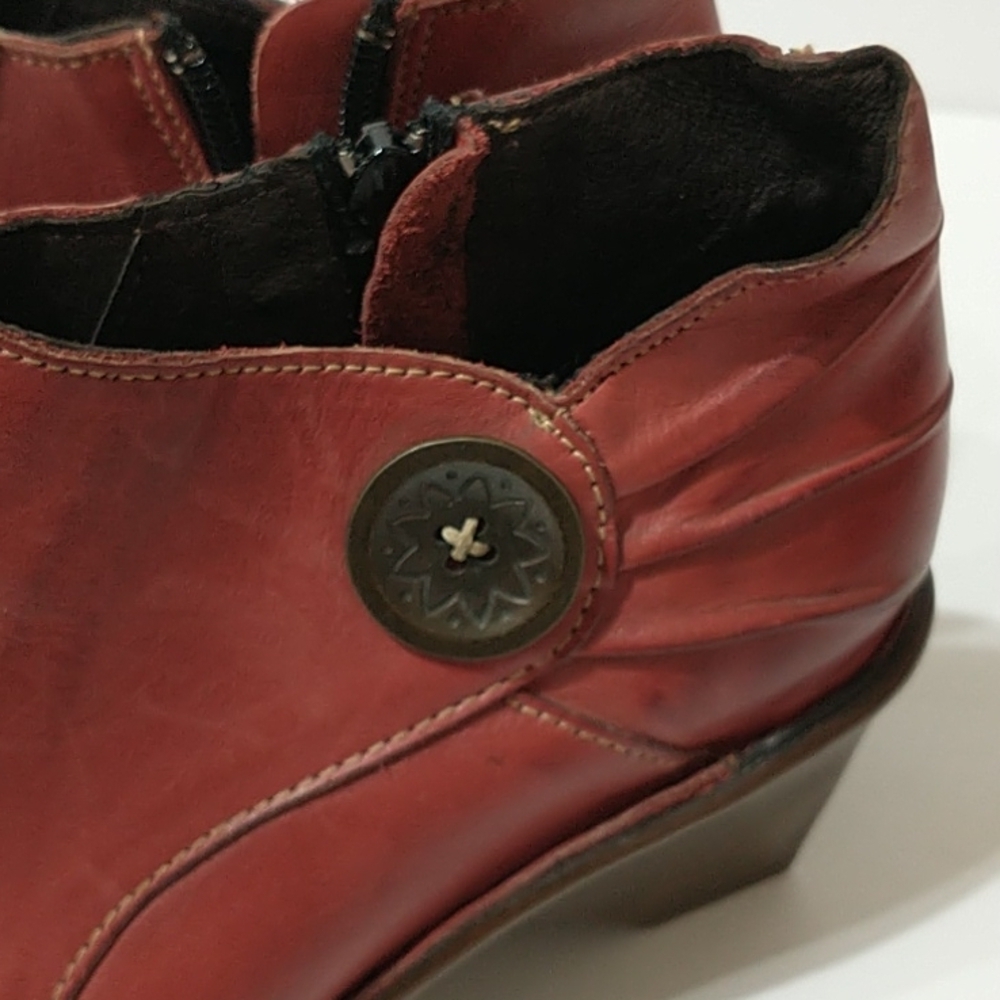 Tsonga red women's shoes Tsonga booties size 6 - Picture 7 of 12